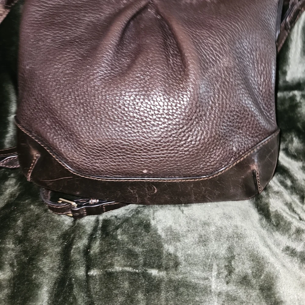 Burberry Brown Leather Crossbody Bag with Adjustable Strap - Picture 6 of 9